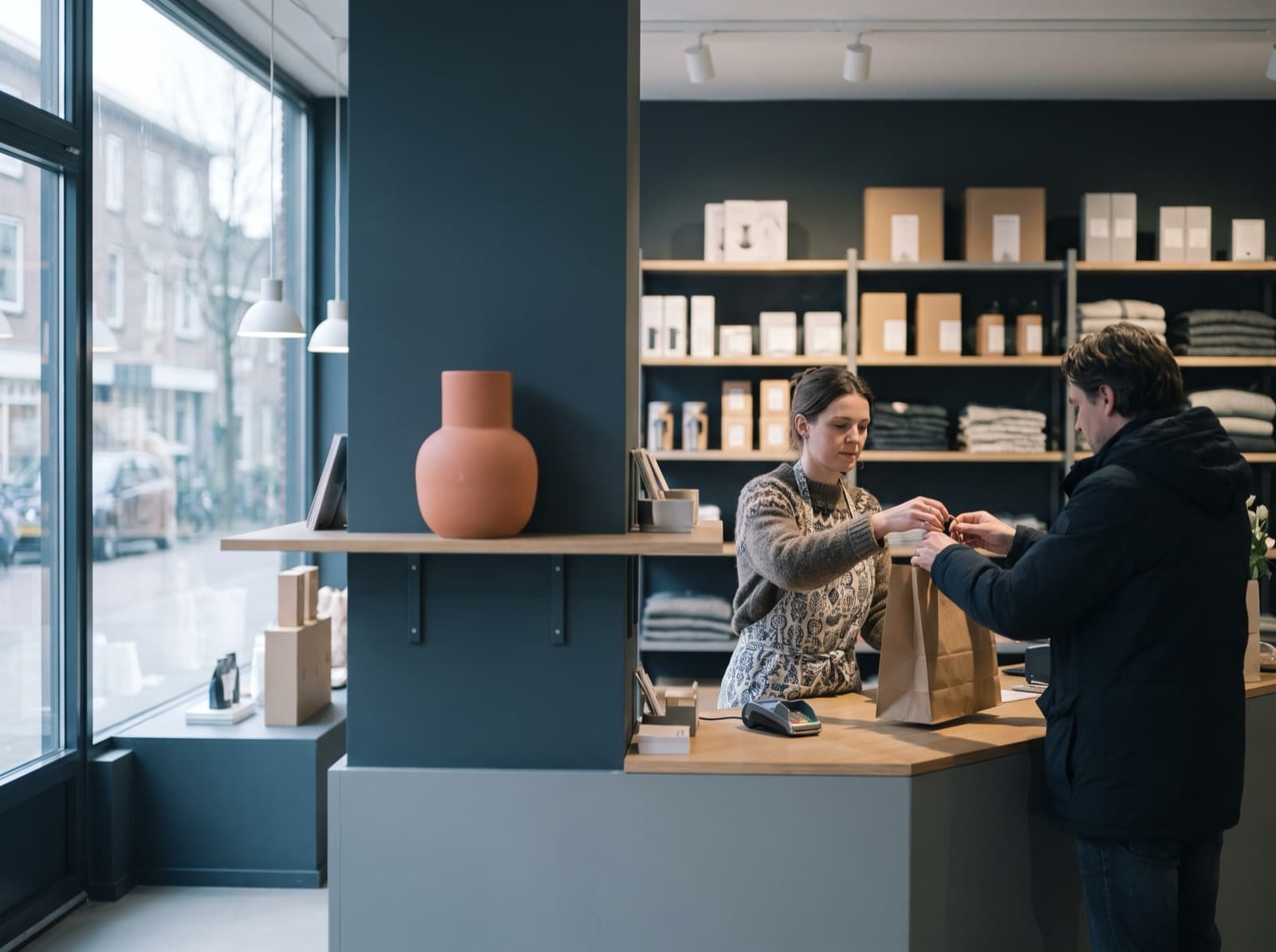 A point of sale that knows your webshop stock